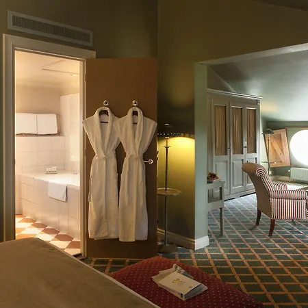 Chateau St Gerlach - Oostwegel Collection, Member Of Relais And Chateaux Отель Валкенбург